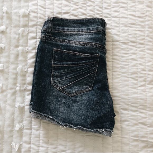 Lei Mid Rise Shorts - Picture 2 of 2